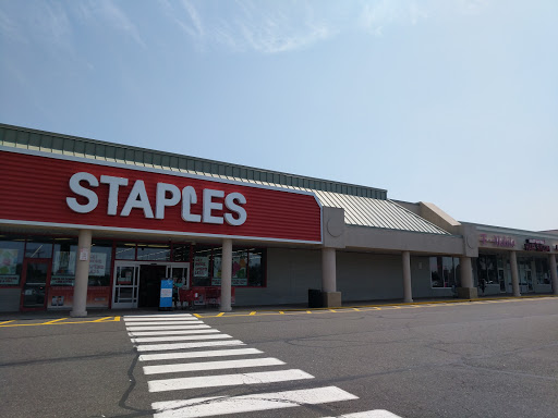 Office Supply Store «Staples», reviews and photos, 555 High St, Mt Holly, NJ 08060, USA