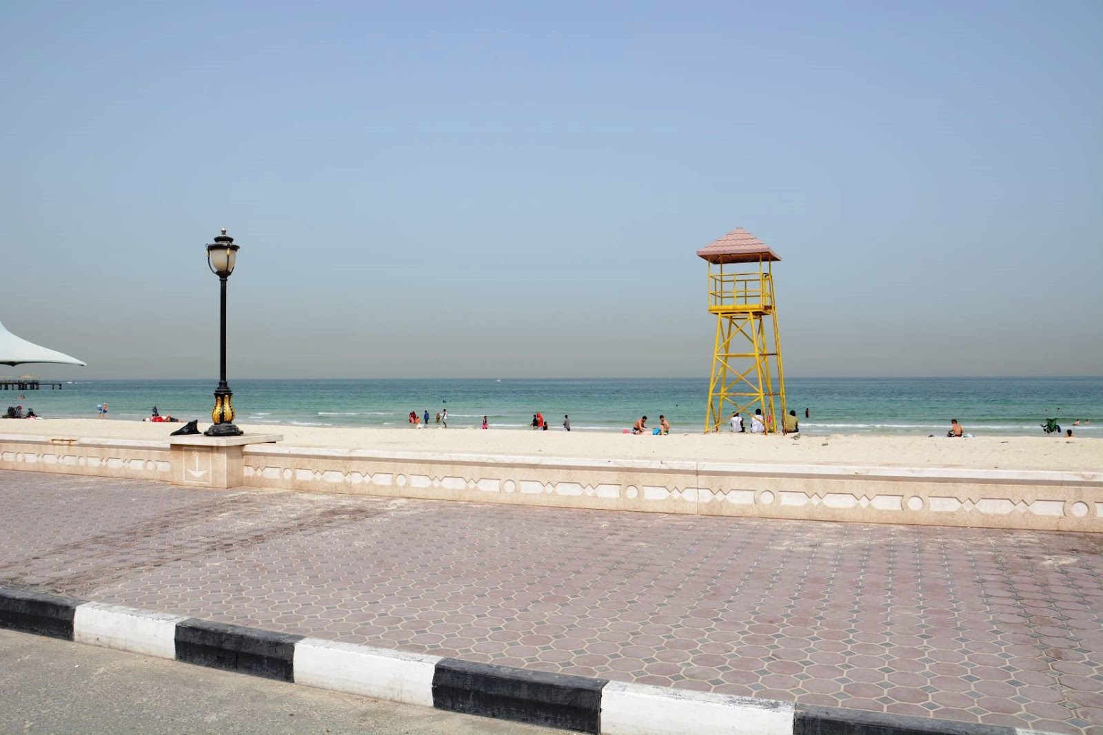 Fotografie cu Ajman Public beach zonele de facilități