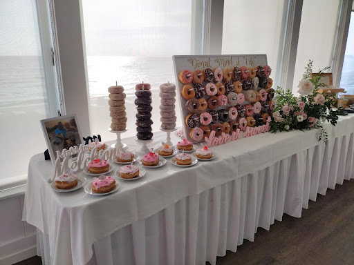 Donut King, 151 Copeland St, Quincy, MA 02169, USA, 