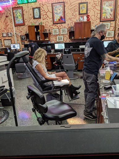 Tattoo Shop «Tattoo Factory Inc», reviews and photos, 4441 N Broadway St, Chicago, IL 60640, USA