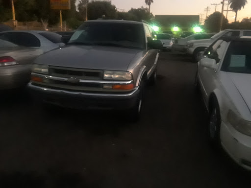 Used Car Dealer «Barato Auto Sales», reviews and photos, 905 N Long Beach Blvd, Compton, CA 90221, USA