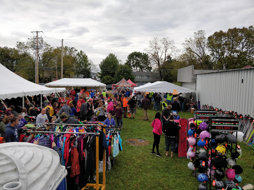 Sporting Goods Store «Mountainside Ski & Sports», reviews and photos, 5142 E Trindle Rd, Mechanicsburg, PA 17050, USA