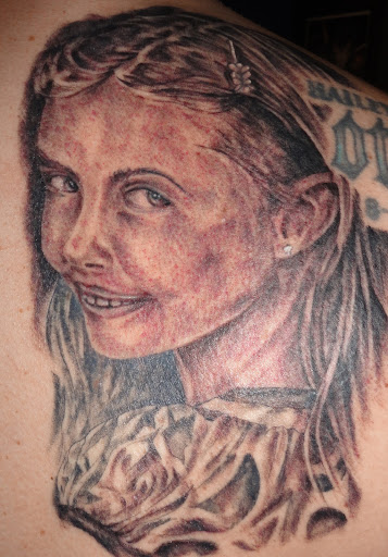 Tattoo Shop «Darkside Tattoo», reviews and photos, 1404 S Webster Ave, Green Bay, WI 54301, USA