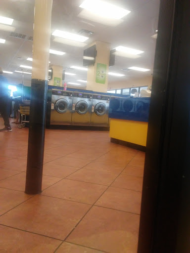 Laundromat «SpinZone Laundry North 24/7», reviews and photos, 6307 Cameron Rd, Austin, TX 78723, USA