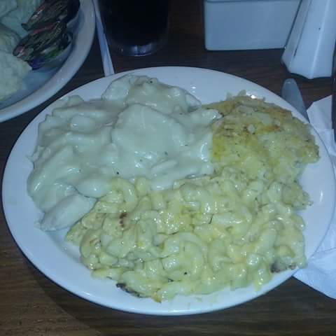 American Restaurant «Cracker Barrel Old Country Store», reviews and photos, 1534 Bear Creek Pike, Columbia, TN 38401, USA