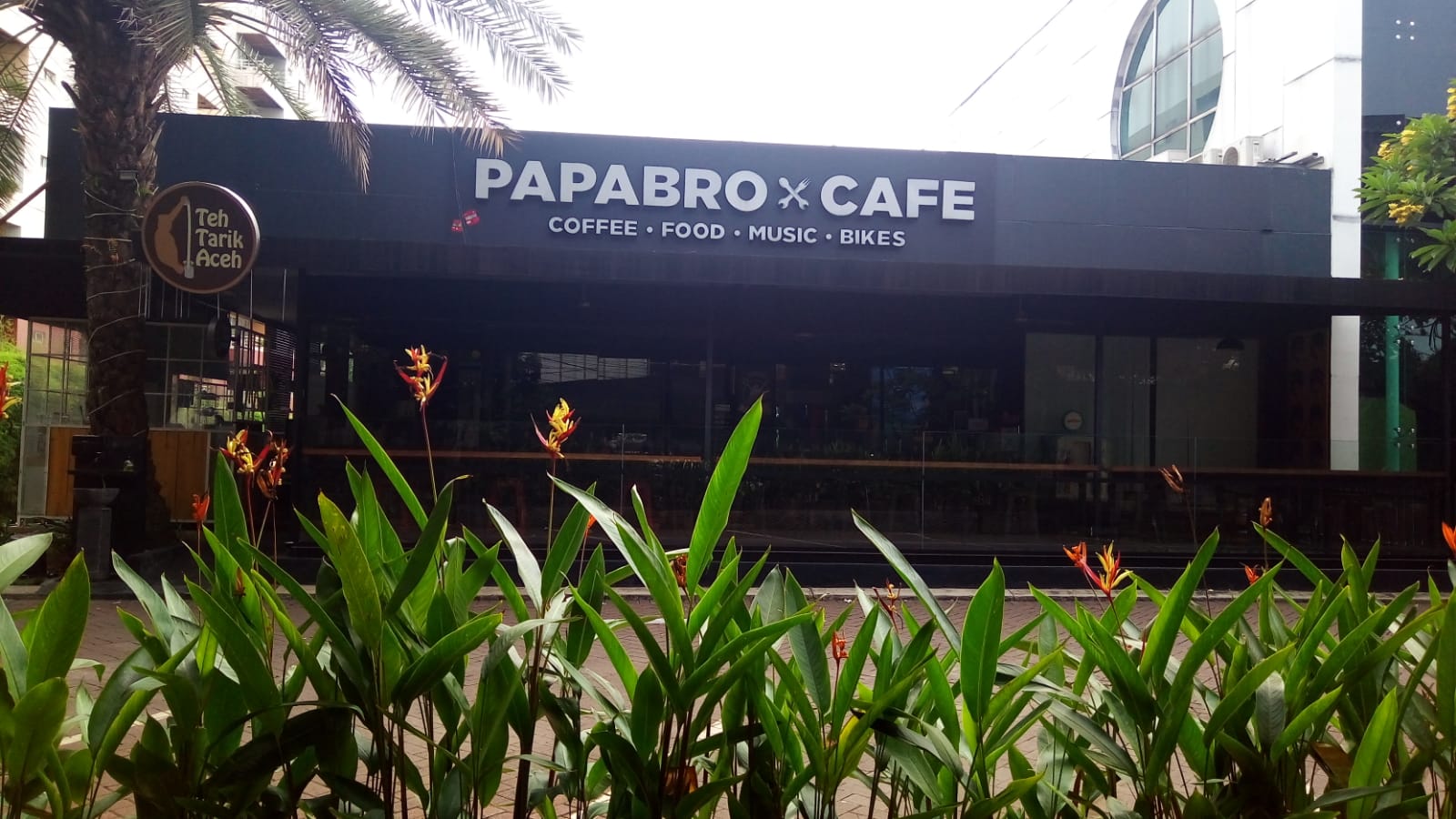 Papa Bro Cafe Photo