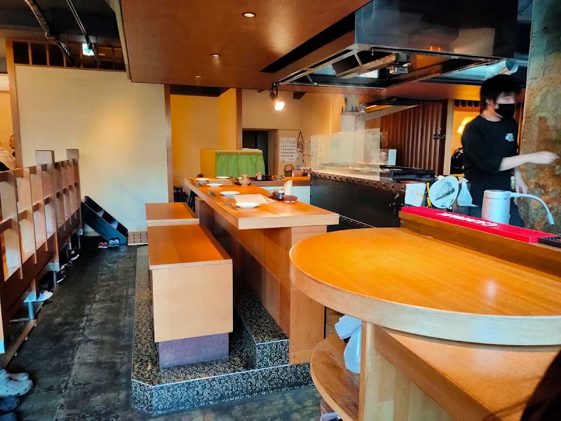 焼とり りりあ 福岡県福岡市中央区警固 焼き鳥店 グルコミ