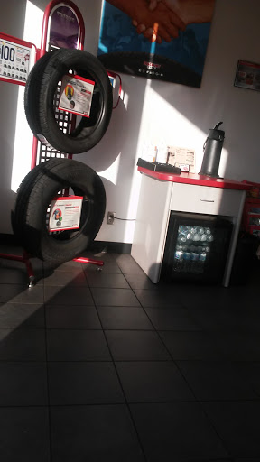 Tire Shop «Discount Tire Store - Watauga, TX», reviews and photos, 6325 Rufe Snow Dr, Watauga, TX 76148, USA