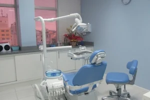 Endodente Dental Clinic image