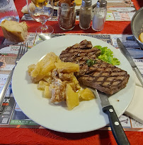 Plats et boissons du Restaurant Le Cécilia à Sainte-Cécile - n°2