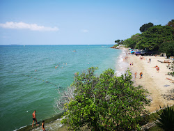 Foto de Paradise Beach com relativamente limpo nível de limpeza