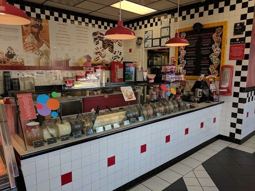 Ice Cream Shop «Cold Stone Creamery», reviews and photos, 7765 Main St, Maple Grove, MN 55369, USA
