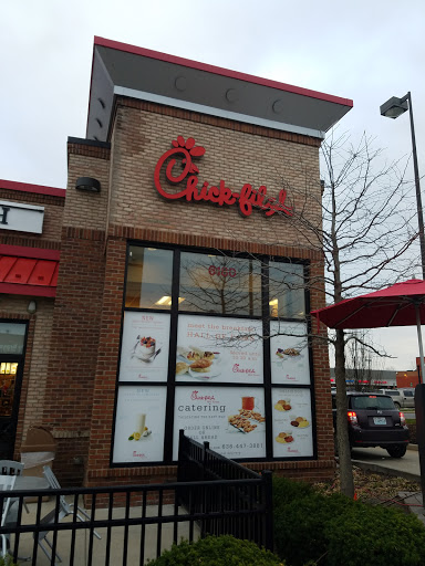 Fast Food Restaurant «Chick-fil-A», reviews and photos, 6180 Mid Rivers Mall Dr, St Peters, MO 63304, USA