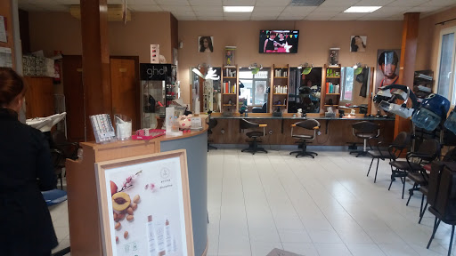 Sandra Peluquería y Estética en La Cabrera, Madrid