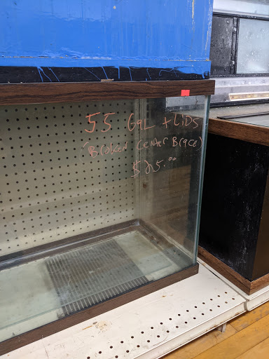 Tropical Fish Store «Tropi-Quatics Pet Center», reviews and photos, 337 S Main St, Lombard, IL 60148, USA