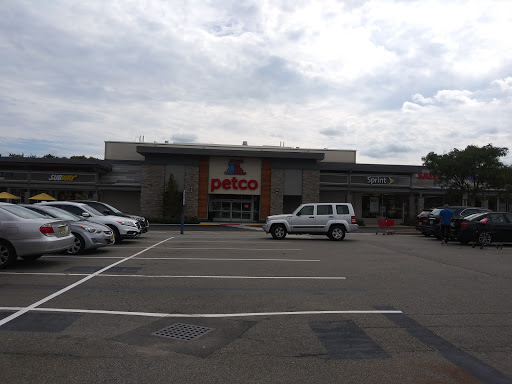 Shopping Mall «Troy Hills Shopping Center», reviews and photos, 1157 US-46, Parsippany, NJ 07054, USA