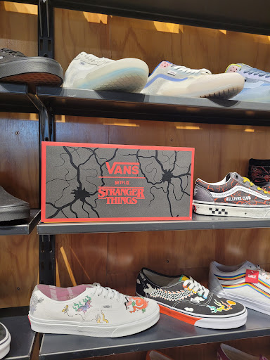 Shoe Store «Vans», reviews and photos, 9736 W Northern Ave, Peoria, AZ 85345, USA