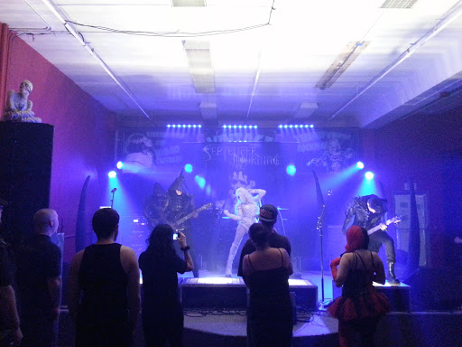 Comic Book Store «Vintage Villains», reviews and photos, 126 N Vermilion St, Danville, IL 61832, USA