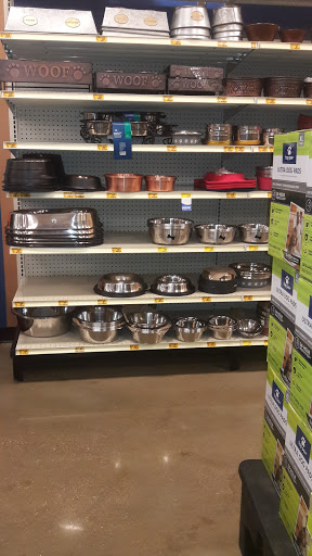 Pet Supply Store «PetSmart», reviews and photos, 2525 W Wheatland Rd, Dallas, TX 75237, USA