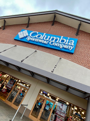 Clothing Store «Columbia Sportswear Outlet Store at Allen Premium Outlets», reviews and photos, 820 Stacy Rd #470, Allen, TX 75013, USA