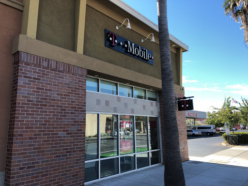 T-Mobile, 41093 Fremont Blvd #104, Fremont, CA 94538, USA, 