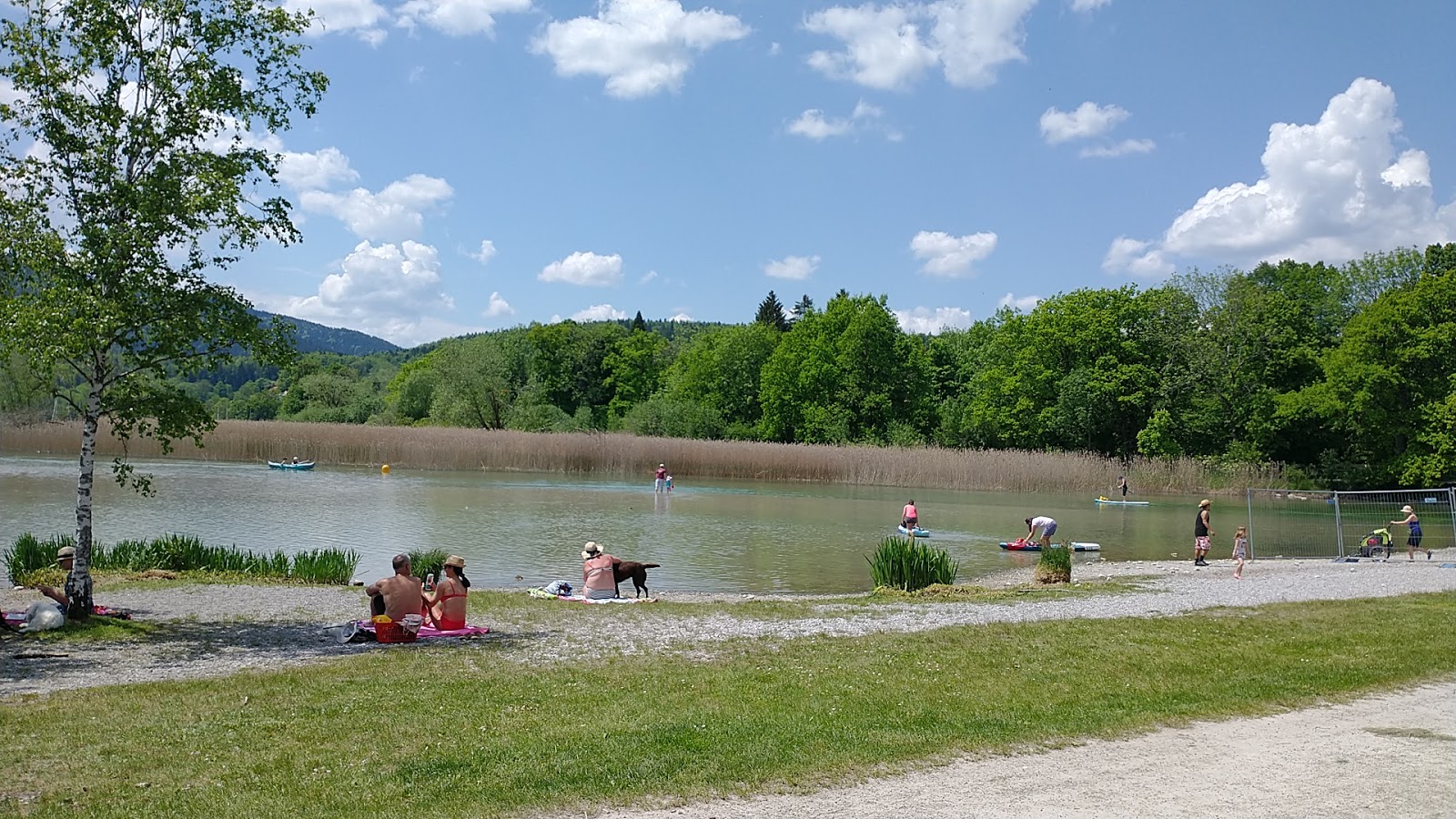 Fotografija Hundestrand z sivi fini kamenček površino