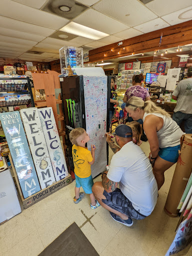Grocery Store «Bird Dogs Country Store», reviews and photos, 10663 Kings Hwy, Montross, VA 22520, USA