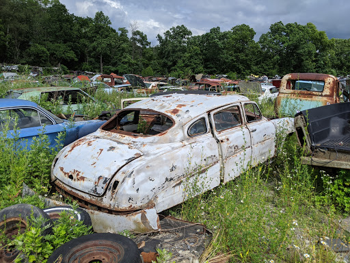 Salvage Yard «EZ Pull & Save Auto Parts», reviews and photos, 2401 Summer Valley Rd, New Ringgold, PA 17960, USA