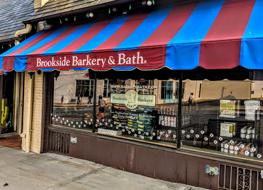 Pet Supply Store «Brookside Barkery & Bath», reviews and photos, 118 W 63rd St, Kansas City, MO 64113, USA
