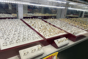 Roberto's Jewelry and Pawn