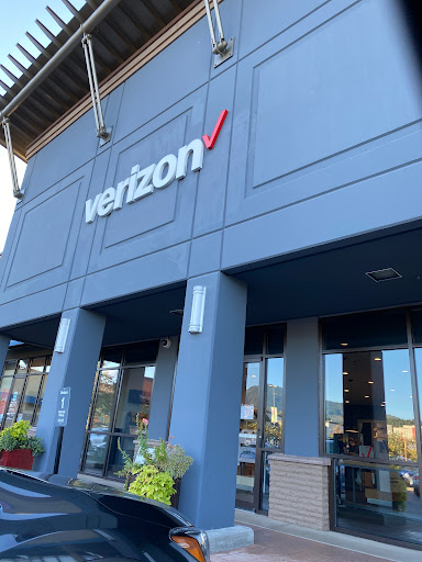 Cell Phone Store «Verizon», reviews and photos, 755 NW Gilman Blvd J, Issaquah, WA 98027, USA