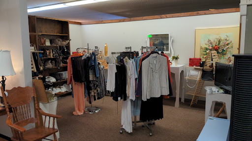 Used Furniture Store «The Attic Furniture and Home Goods», reviews and photos, 2015 Fairfax St, Eau Claire, WI 54701, USA