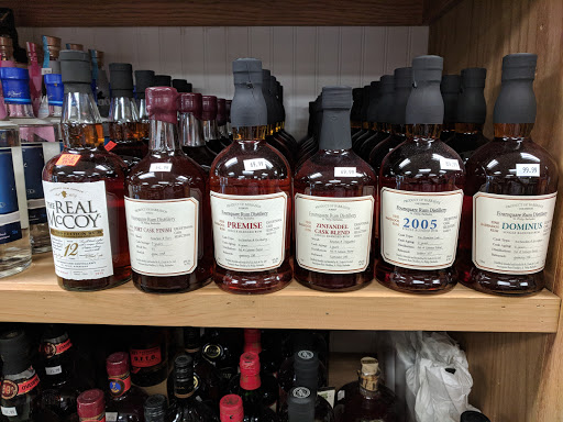 Wine Store «Norfolk Wine & Spirits», reviews and photos, 206 Dedham St, Norfolk, MA 02056, USA