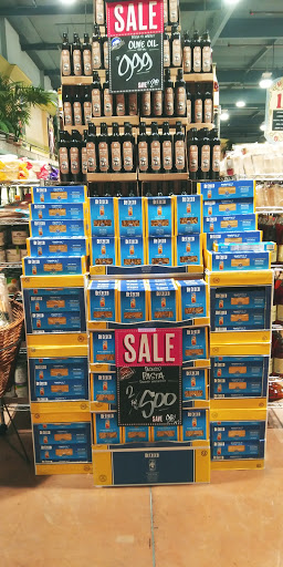 Grocery Store «Nugget Markets», reviews and photos, 1414 E Covell Blvd, Davis, CA 95616, USA