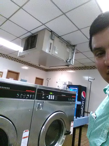 Laundromat «Ritter Coin Laundry», reviews and photos, 6103 Williams Dr, Corpus Christi, TX 78412, USA