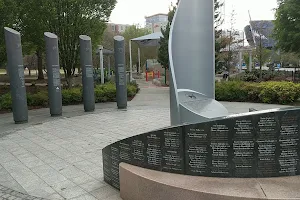 Memorial Statue image