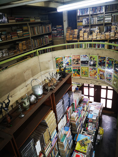 Junk Book Store