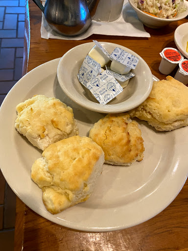 American Restaurant «Cracker Barrel Old Country Store», reviews and photos, 4700 Portsmouth Blvd, Chesapeake, VA 23321, USA