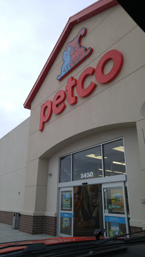 Pet Supply Store «Petco Animal Supplies», reviews and photos, 3430 W State St, Grand Island, NE 68803, USA