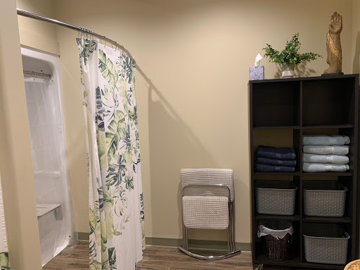 Day Spa «Bodyworks Massage Center and Gift & Wellness Shop», reviews and photos, 1305 Pennsylvania Ave, Hagerstown, MD 21742, USA