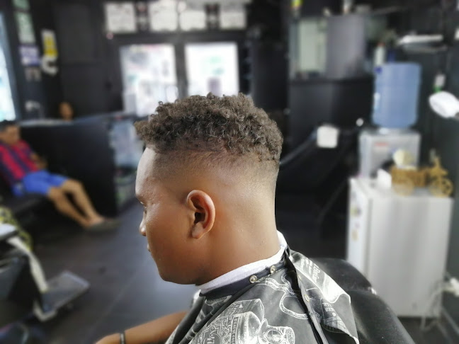 Handsomes Barber Shop - Barbería