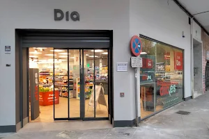 Supermercados Dia image