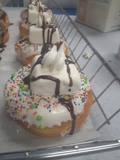 Donut Shop «Americas Donuts», reviews and photos, 5804 Main St N, Jacksonville, FL 32208, USA