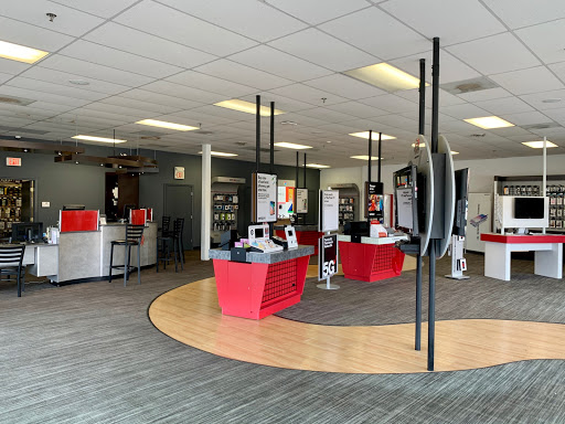 Cell Phone Store «Verizon Authorized Retailer, TCC», reviews and photos, 305 Boston Rd, North Billerica, MA 01862, USA
