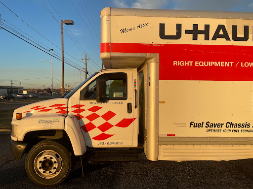 RV Storage Facility «U-Haul Moving & Storage of Woodmere», reviews and photos, 2525 Eastern Blvd, Montgomery, AL 36117, USA