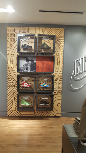 Sporting Goods Store «Nike Town», reviews and photos, 6 E 57th St, New York, NY 10022, USA