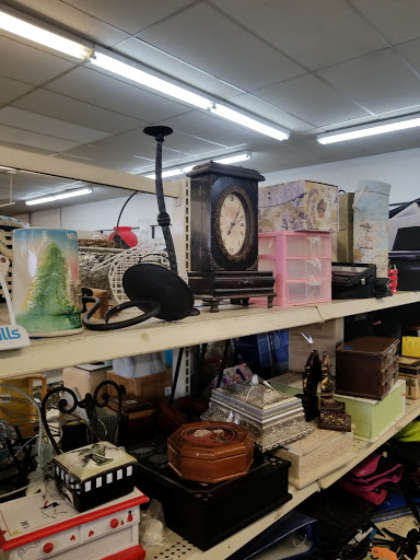 Thrift Store «Texas Thrift Store», reviews and photos, 5319 I-35, Austin, TX 78723, USA