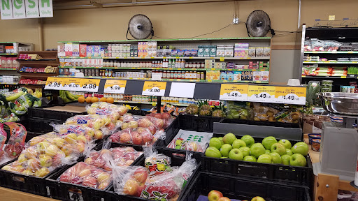 Grocery Store «Grocery Outlet Bargain Market», reviews and photos, 960 Roosevelt Ave, Enumclaw, WA 98022, USA