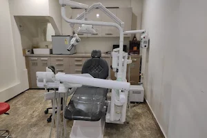 Chaturbhuj Dental Clinic (Dr. Mansi Singh Baliyan) - Best Dental Implant Center | Braces | Root Canal Treatment Muzaffarnagar image