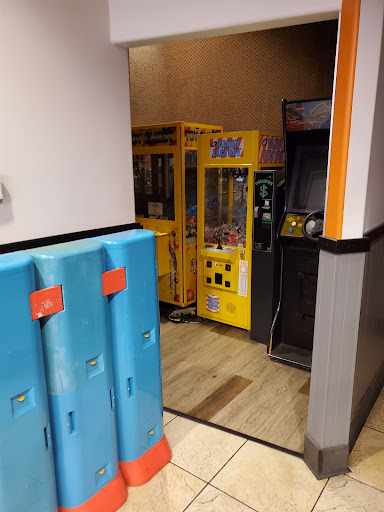 Pizza Restaurant «Round Table Pizza», reviews and photos, 22722 Lambert St, Lake Forest, CA 92630, USA